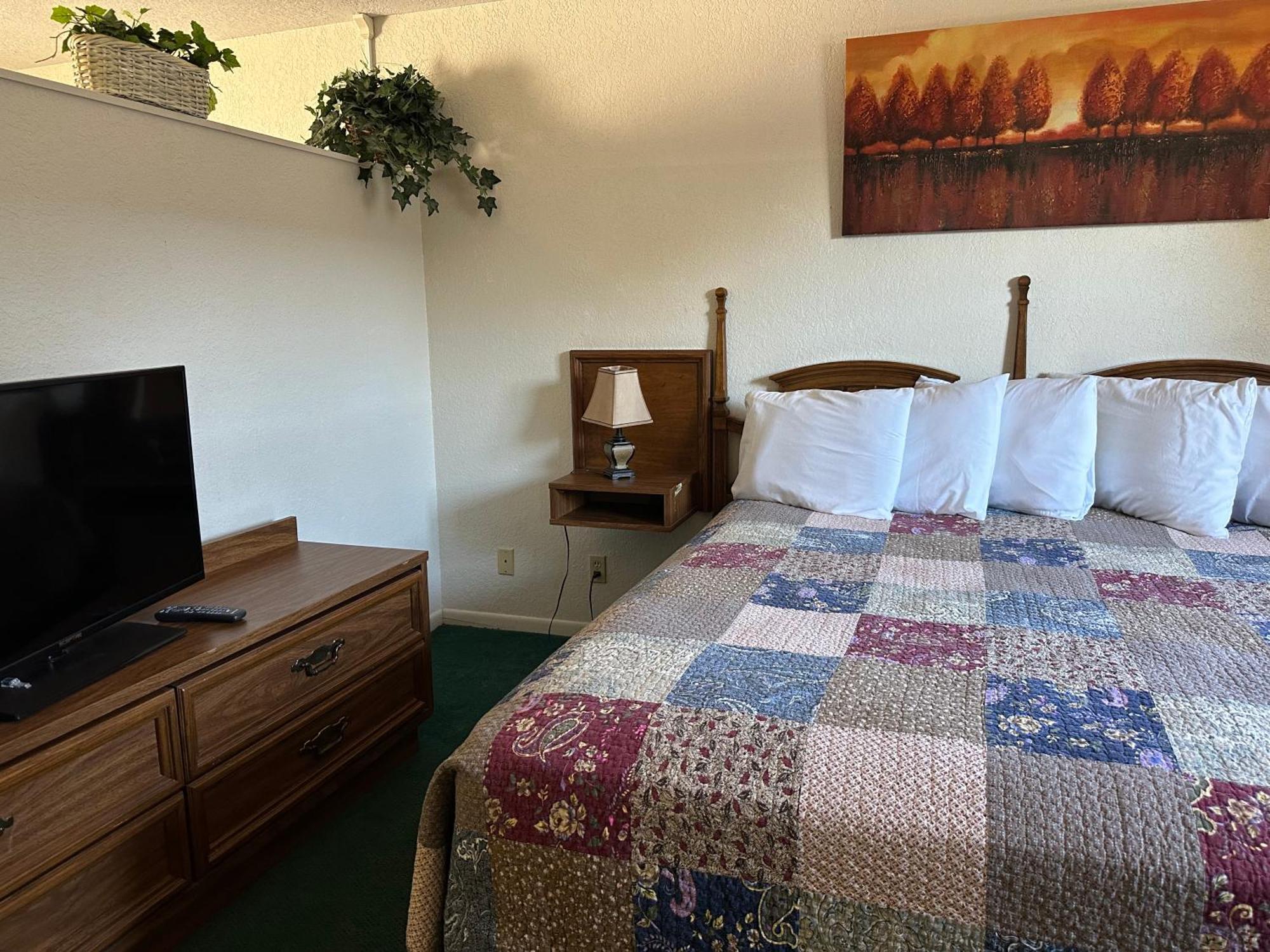 Sunset Inn And Suites Fredericksburg Eksteriør billede