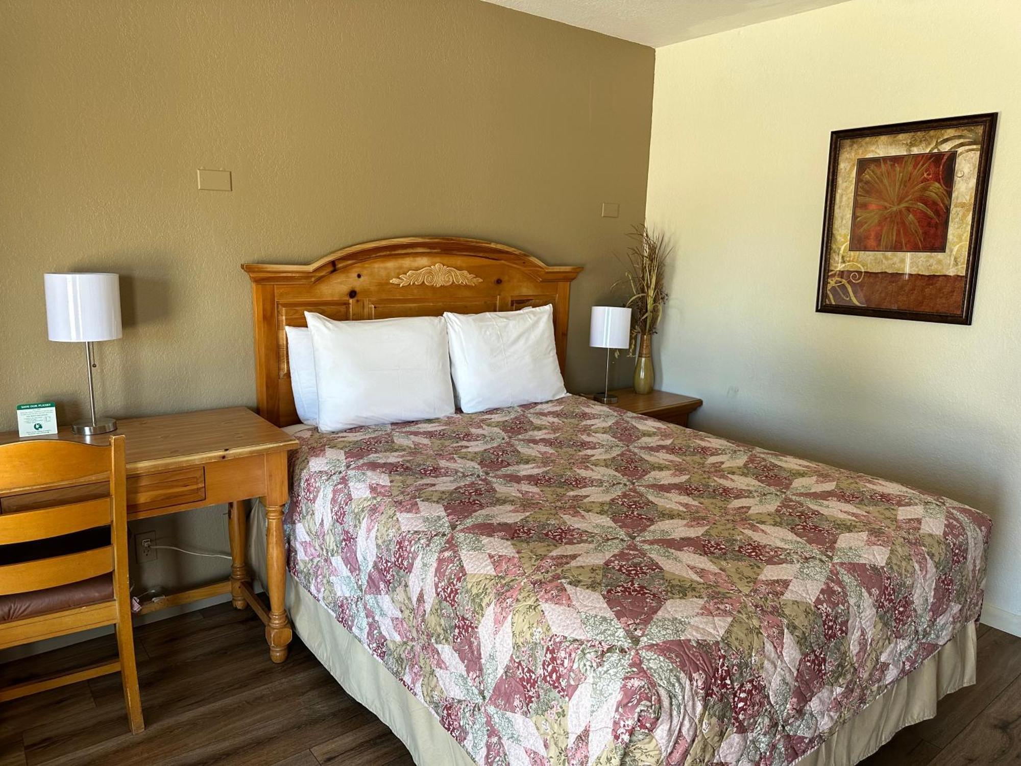 Sunset Inn And Suites Fredericksburg Eksteriør billede