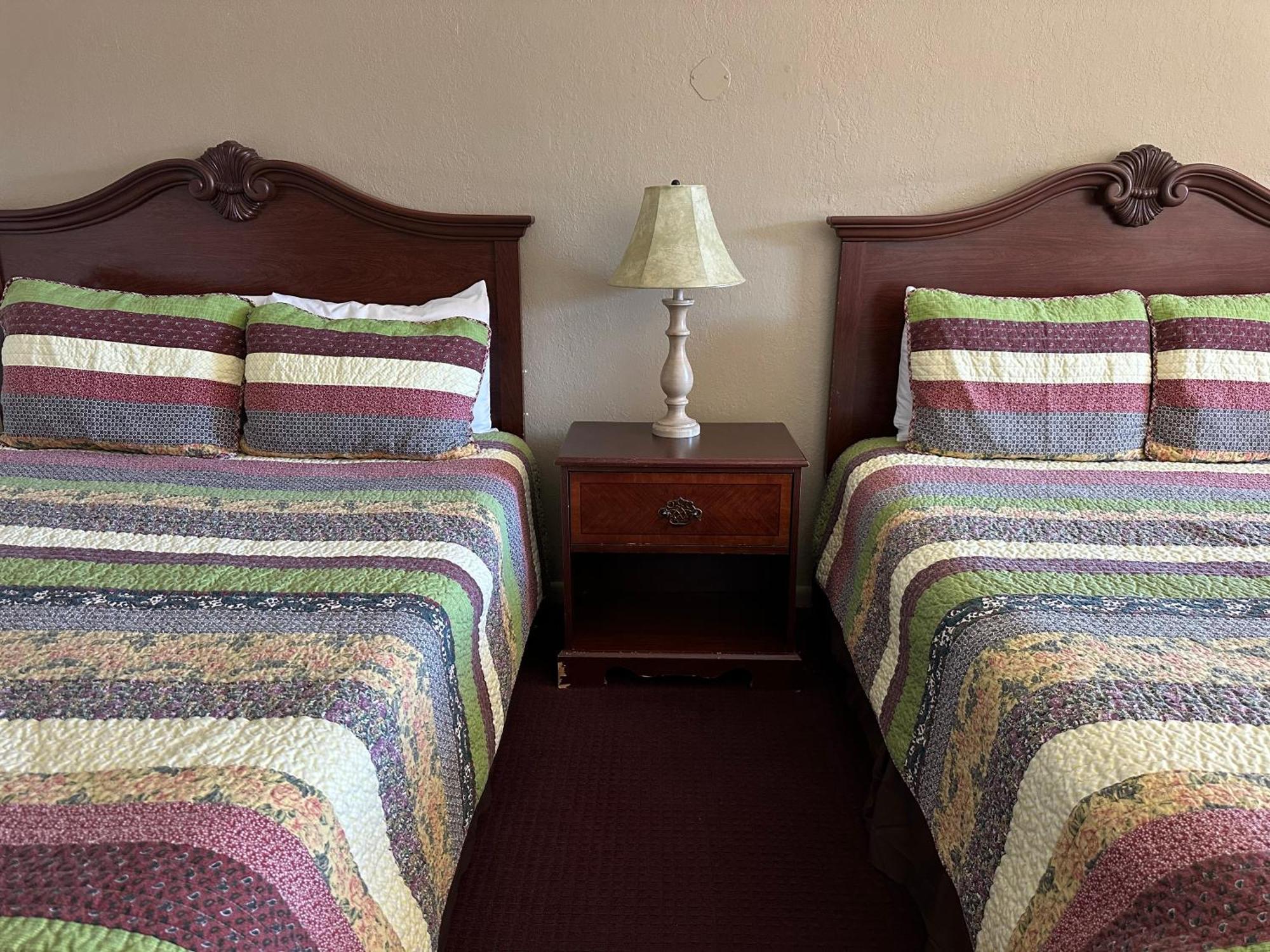 Sunset Inn And Suites Fredericksburg Eksteriør billede