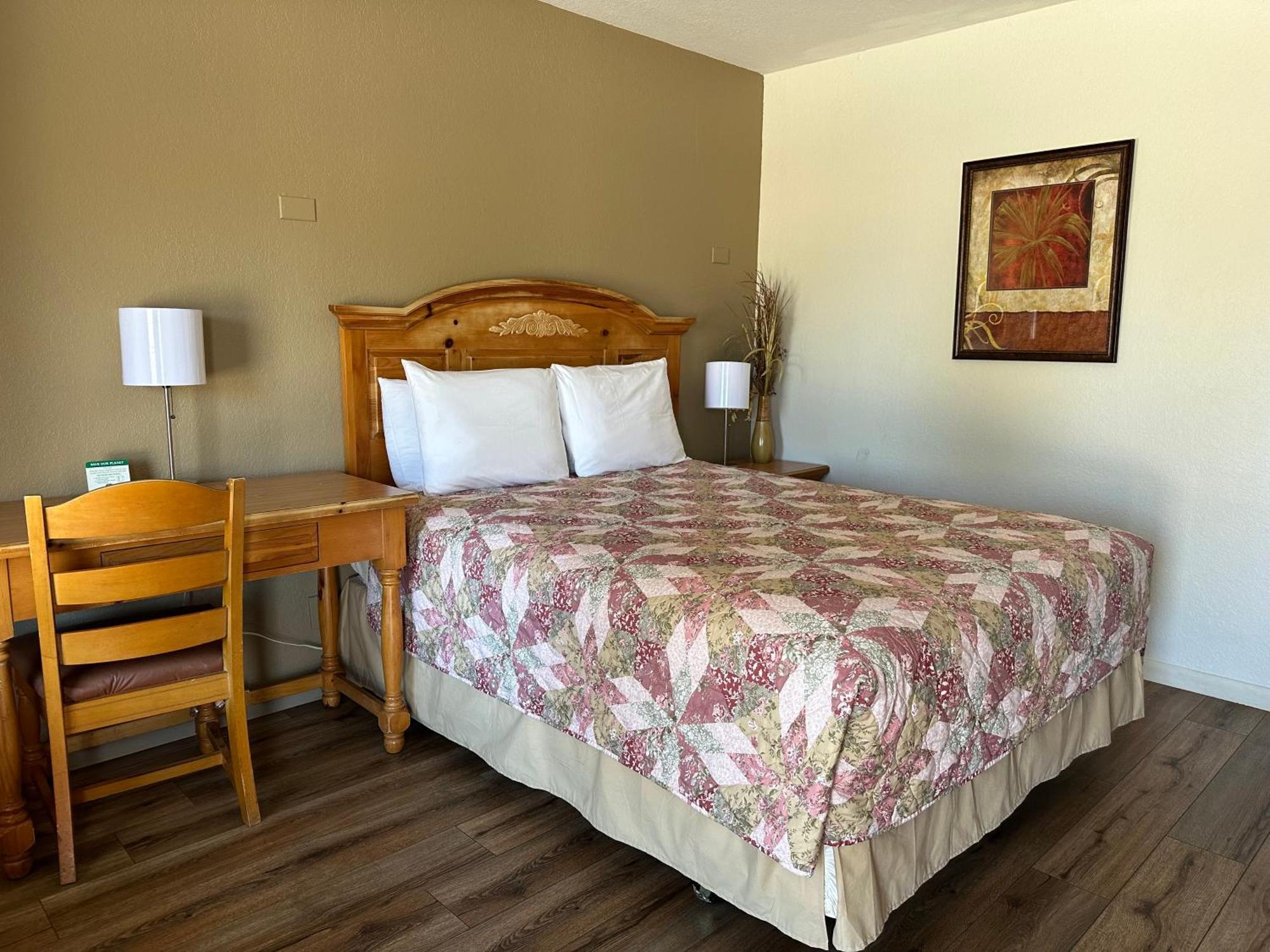 Sunset Inn And Suites Fredericksburg Eksteriør billede