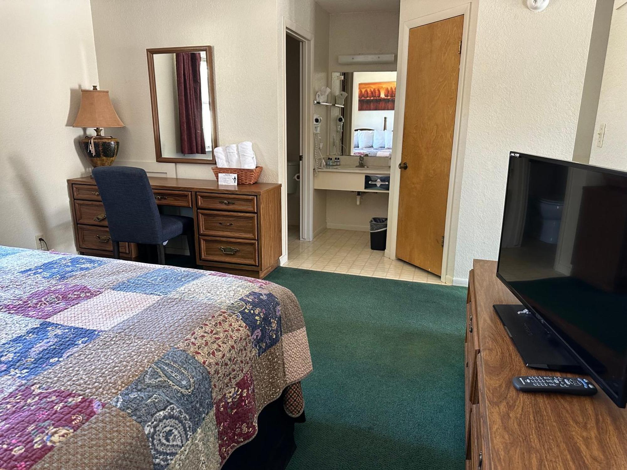 Sunset Inn And Suites Fredericksburg Eksteriør billede