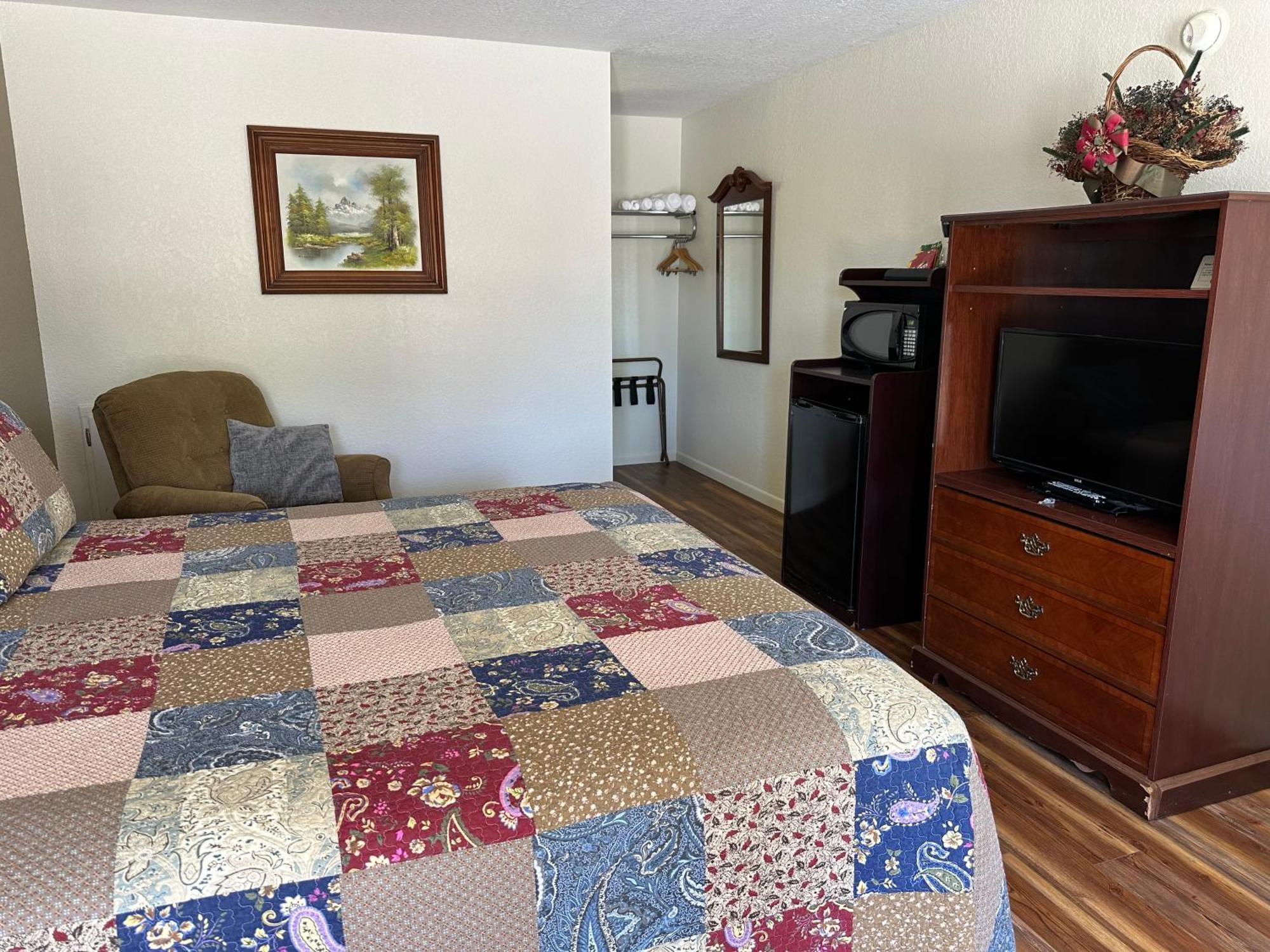 Sunset Inn And Suites Fredericksburg Eksteriør billede