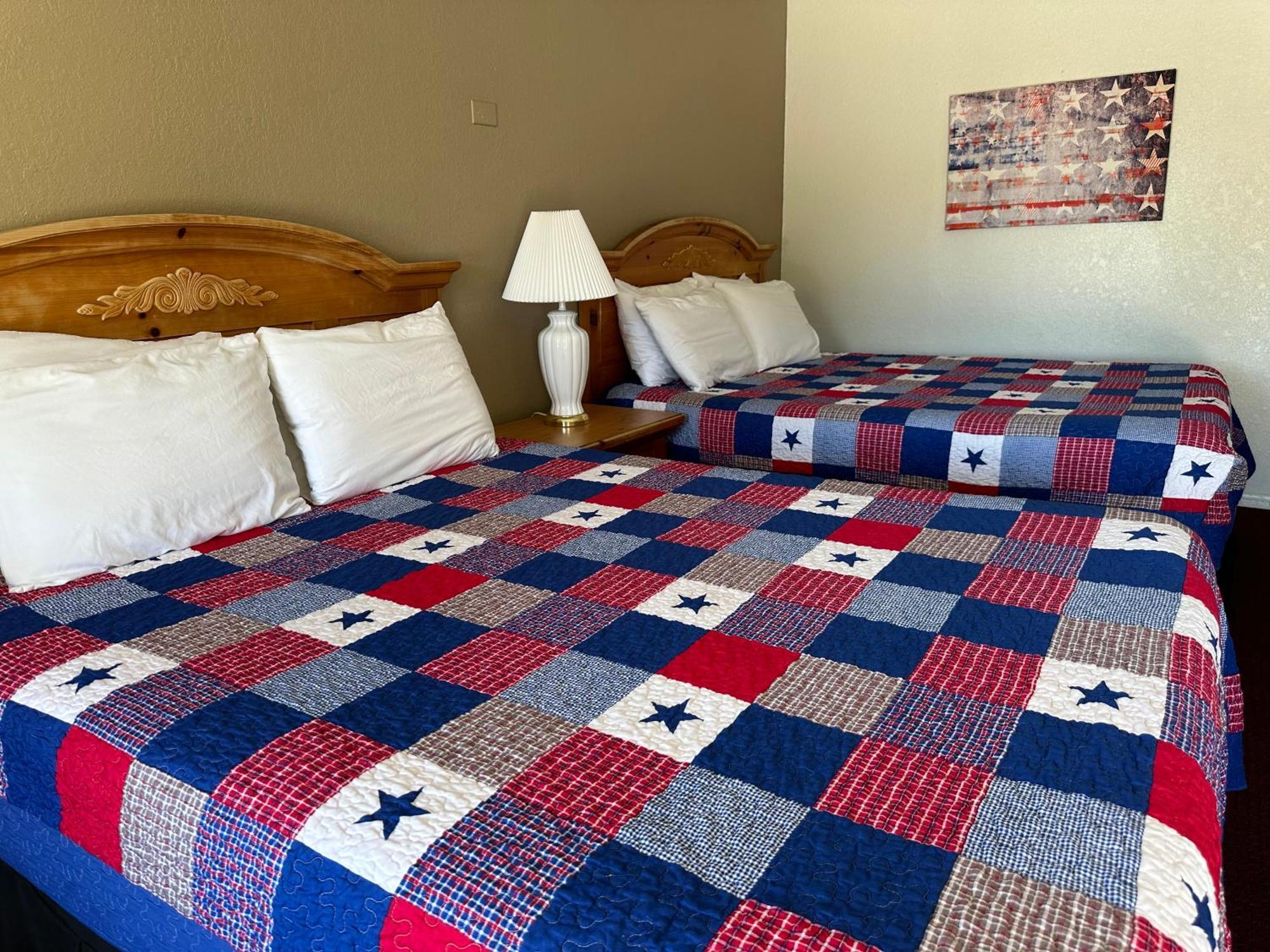 Sunset Inn And Suites Fredericksburg Eksteriør billede